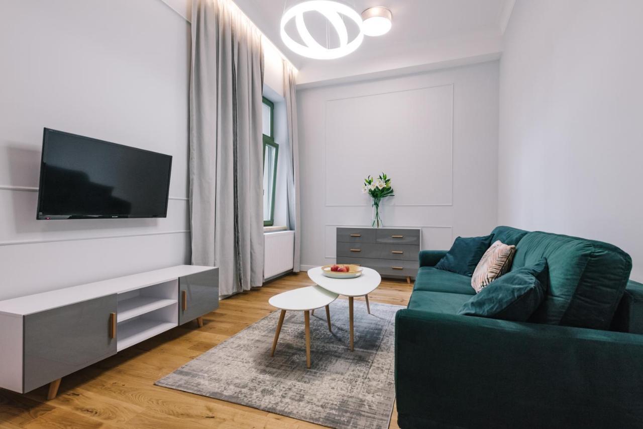 Movart Boutique Aparthotel Краків Екстер'єр фото