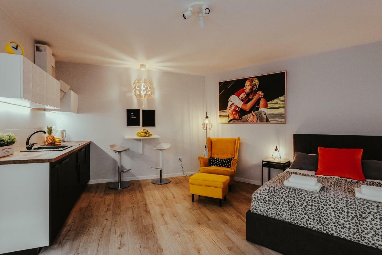 Movart Boutique Aparthotel Краків Екстер'єр фото