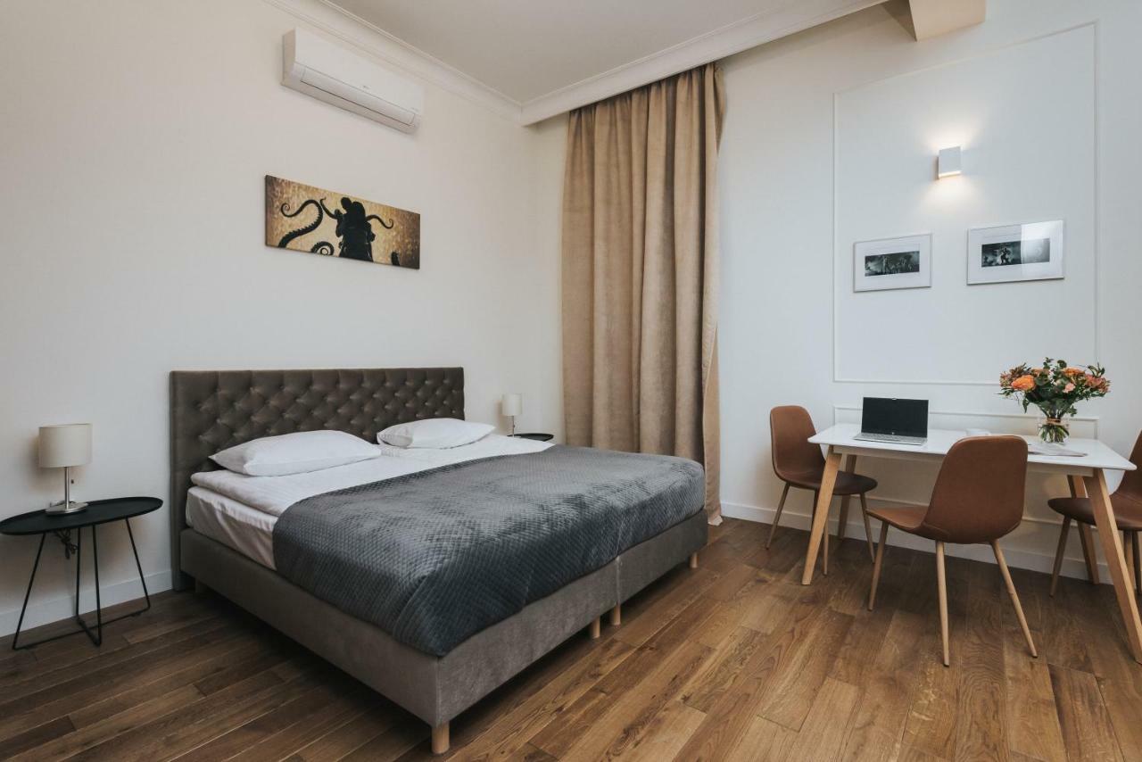 Movart Boutique Aparthotel Краків Екстер'єр фото